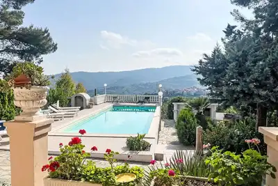 Image de Bel appartement pour 4 personnes avec piscine, Wifi, Tv, patio et vue panoramique