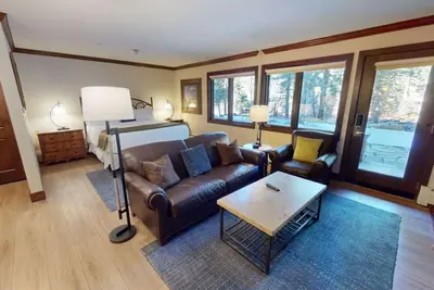 Image de Diamond Studio @ Manor Vail - Includes Breakfast!