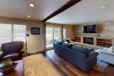 Image de Closest Property to Chair 6 - Breakfast Included!