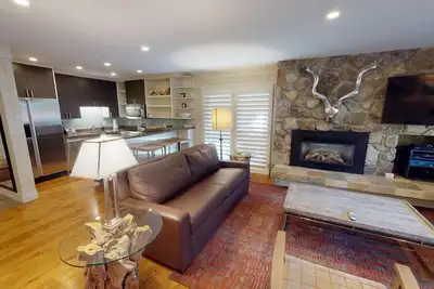 Image de Diamond Condo w/Extra Bunk Room - Bfast Included!