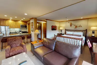 Image de Diamond Condo with Hotel Amenities @ Manor Vail