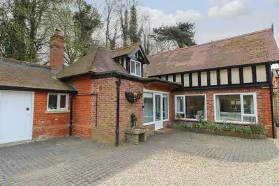 Image de The Lodge, pet friendly, with open fire in Hoveton & Wroxham