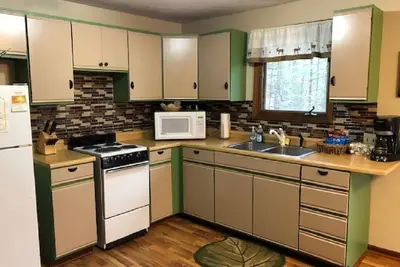 Image de Full Kitchen - Home Theater Room - Kayaks - Outdoor Jacuzzi -Near Traverse City