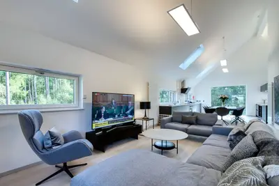 Image de Red Stag chalet. Brand new, 4 bedroom, 4 bathroom, 5 star with free WiFi