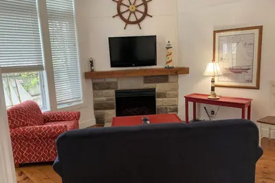 Image de For a family vacation to remember book this Top Rated 3bdr/2ba modern cottage.