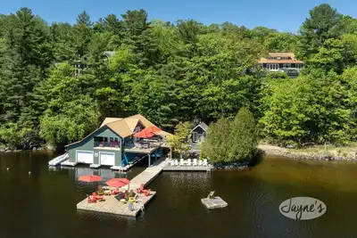 Image de Classic Muskoka Se 231' Shore! 5 Bdrm+Bh+Beach! New Sauna! Port Carling 5min.