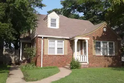 Image de The Lodge: Five blocks from Old Town and close to Intrust Arena