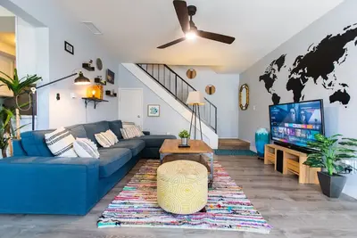 Image de Family-friendly 2bd Condo in Historic San Juan + Patio!
