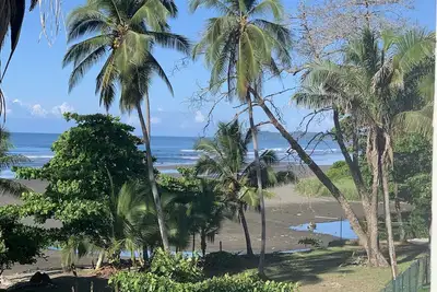 Image de Poseidon's Beachfront Sanctuary