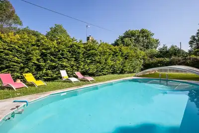 Image de Belle maison de vacances privée avec piscine privée, Wifi, Tv, terrasse, animaux admis, parking