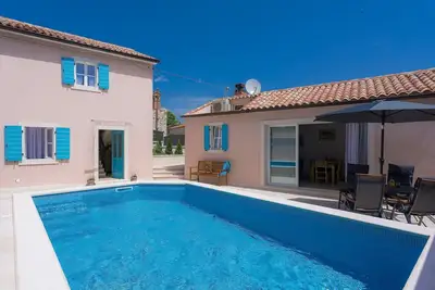 Image de Belle maison de vacances privée avec climatisation, Wifi, piscine privée, Tv et parking