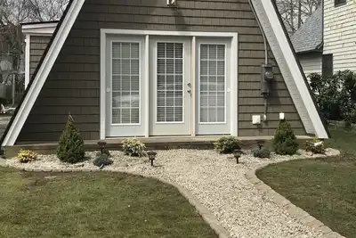 Image de All  Season Rental! ! ! ! ! Renovated; 5 min. Walk to Scarborough beach!