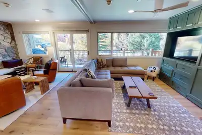 Image de Diamond Manor Vail Condo w/ Bfast + Great Service!