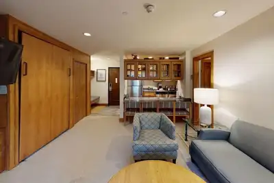 Image de Platinum Condo @ Manor Vail - Pools & Hot Tubs!