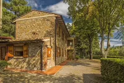 Image de Charmant logement à Montaione, rez-de-chaussée, terrasse privée, piscine, Wi-Fi