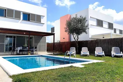 Image de Modern style villa with a lot of charm, ideal to enjoy your holidays.