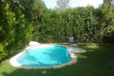 Image de Seville center 15 km away, ideal for families and friends, we allow pets.