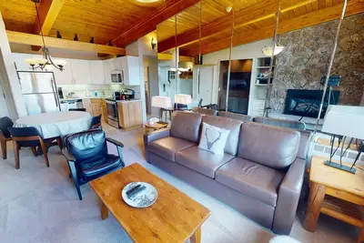 Image de Platinum Condo w/ Mountain Views - Bfast Included