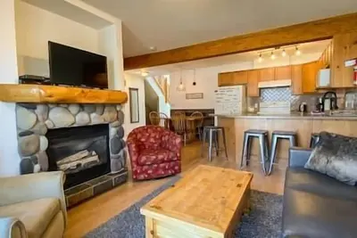 Image de 4 Bdr Townhouse / Family-Friendly / Patio