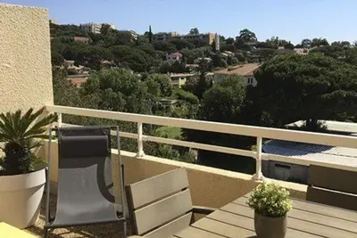 Image de Studio climatisé avec terrasse et parking à Cavalaire-sur-Mer
