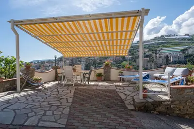 Image de Magnifique maison de vacances privée pour 4 personnes avec Wifi, Tv et terrasse