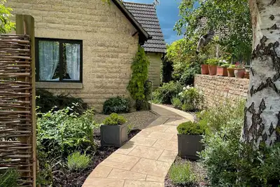 Image de 1a Erneston Crescent, pet friendly, with a garden in Corsham