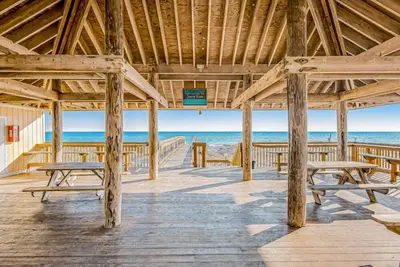 Image de Sandpiper Cove on Golf course - Canal Marina close to beautiful Private Beach!