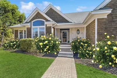 Image de Hampton Retreat Available for August