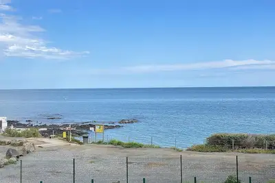 Image de Beau Studio Cabine Renove Face A La Mer