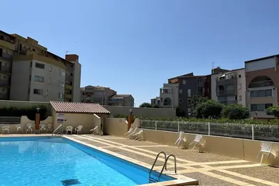 Image de Appartement Proche Plage Et Commerces Avec Piscine