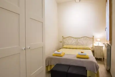 Image de A few steps from the Duomo, ideal for two couple, or family, with a lovely private courtyard
