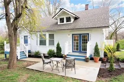 Image de Cottage in the Woods