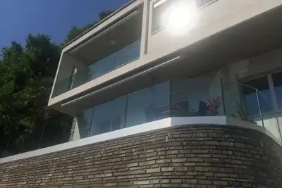 Image de Fantastique appartement de haut standing dans villa avec vue sur le lac