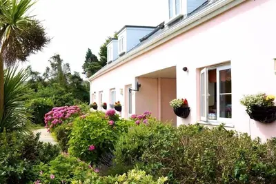 Image de Appartement de trois chambres sur le complexe 4 * Ellingham Self-Catering Cottages