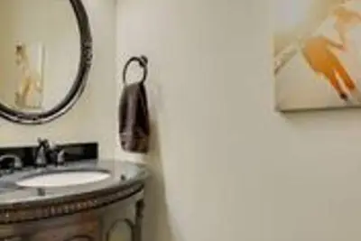 Image de Modern Masters Rental on West Lake Golf Course