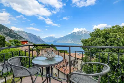 Image de Appartement \"Casa Doss\" avec vue sur le lac, terrasse privée et Wi-Fi