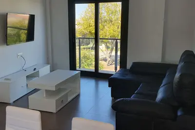 Image de Suitable. Rafael 8 Km From Sevilla Next To The Nearby Station