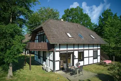 Bel appartement dans une maison de vacances avec Wifi, Tv, terrasse, animaux admis, vue panoramique