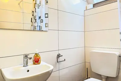 Image de Bel appartement dans une maison de vacances pour 6 personnes avec climatisation, Wifi, Tv et patio