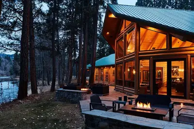 Image de Private Luxury Riverfront Lodge And Cabins On The Bitterroot River