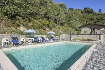 Image de Agréable appartement dans une maison de vacances avec Wifi, piscine, terrasse et animaux admis
