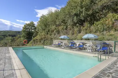 Image de Joli appartement dans une maison de vacances avec piscine, Wifi, terrasse, animaux admis et parking