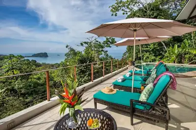 Image de Stunning 4 bedroom Home with amazing Ocean Views