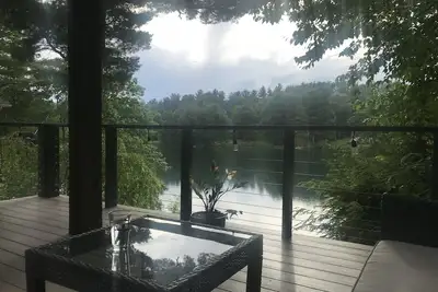 Image de Waterfront Escape +dock +kayaks +firepit +fireplace +games