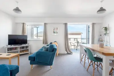 Image de Spacious Flat, Sea Views & Private Parking, Fistral