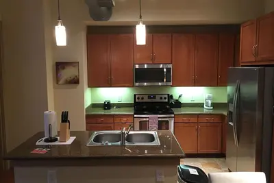 Image de 2 Bedroom -  Residential Apartment - 2660 Augusta Dr, Houston, Tx 77057