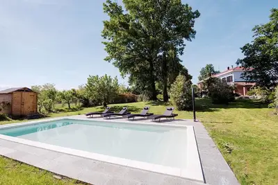 Image de Maison de vacances privée avec piscine privée, climatisation, Wifi, Tv, patio, parking