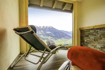 Bel appartement pour 20 personnes avec Wifi, Tv, balcon et parking