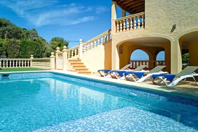 Maison de vacances privée avec Wifi, piscine privée, climatisation, Tv, terrasse, vue panoramique