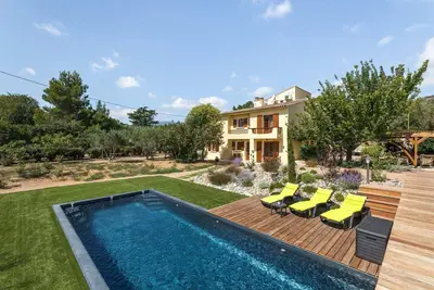 Image de Maison de vacances privée avec piscine privée, Wifi, climatisation, Tv, patio, parking